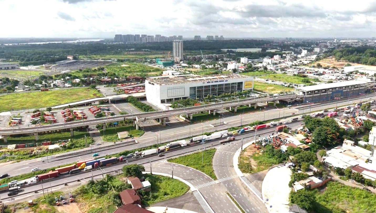 xa lộ hà nội mở rộng